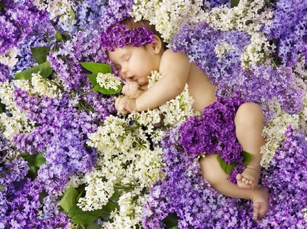 20 Nama Bayi Perempuan Cantik Terinspirasi dari Bunga