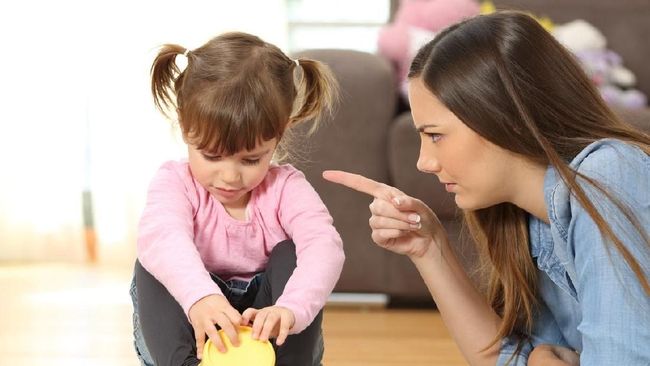 Orang Tua Sering Marah-marah, Anak Besarnya Juga Emosional?