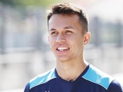 Tak Dipakai Red Bull Racing untuk F1 2021, Alex Albon: Sakit Banget!