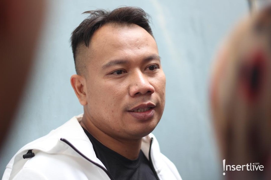 Vicky Prasetyo Berikut daftar lima artis yang tercatat pernah berseteru dengan Farhat Abbas.
