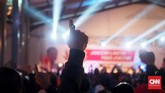 FOTO: Geliat Relawan Bertopeng Jokowi Ribuan relawan dengan menggunakan topeng Jokowi dilantik Presiden petahana RI Jokowi sebagai bagian dari tim kemenangan untuk Pilpres 2019.