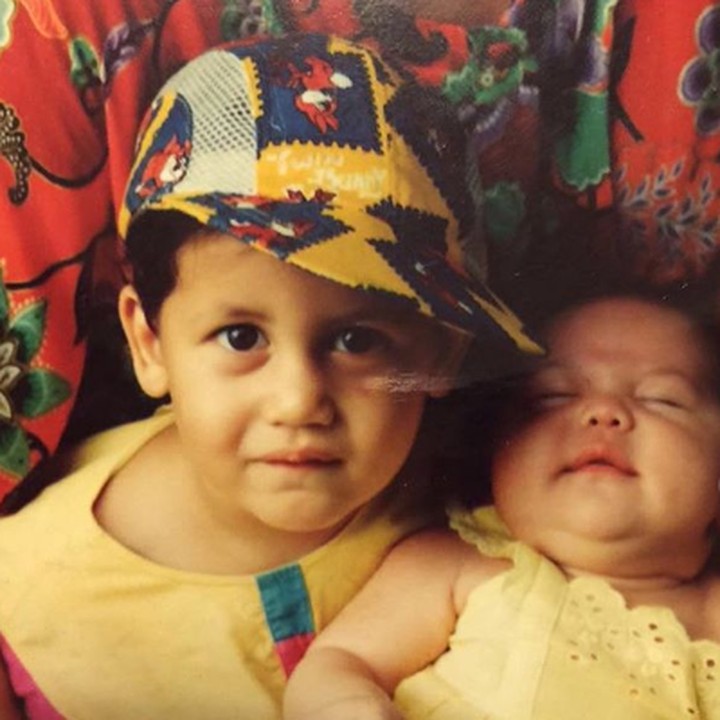 <p>Menggemaskan sekali wajah Keenan dan Pevita ketika kecil ya. (Foto: Instagram @keenanpearce)</p>