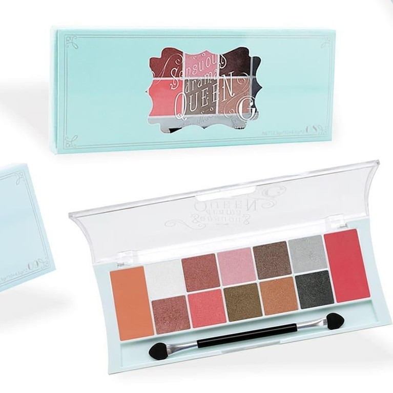 7 Produk Kosmetik Madame Gie Milik Gisella Anastasia Di tengah perceraiannya, Gisella Anastasia masih bisa menjalankan bisnisnya. Seperti bisnis kosmetik, Madame Gie. Insertizen intip yuk ada produk apa saja.