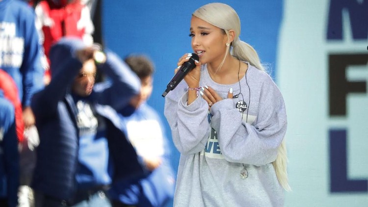 NEW YORK, NY - AUGUST 20:  Ariana Grande performs onstage during the 2018 MTV Video Music Awards at Radio City Music Hall on August 20, 2018 in New York City.  (Photo by Theo Wargo/Getty Images)