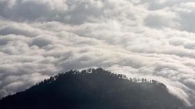 Kenapa Awan Berwarna Putih?