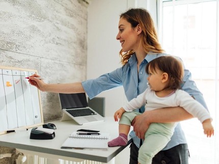 5 Tips Membawa Anak ke Kantor yang Perlu Bunda Simak