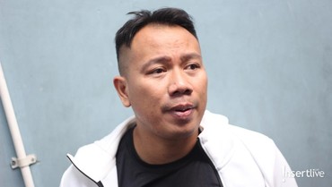 img-title Belum Resmi Bercerai, Vicky Prasetyo Sudah Gandeng Bule Eropa