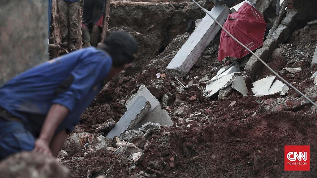 Longsor di Srengseng Sawah Jaksel, Satu Rumah Terdampak
