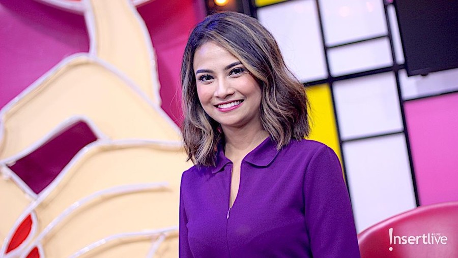 Nenek Vanessa Angel mengaku tak tahu mengenai kabar jika cucunya ditetapkan jadi tersangka dalam kasus prostitusi online.