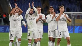 FOTO: Juara Bertahan Liga Champions Melaju ke Fase Gugur