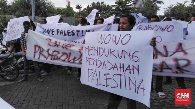 Kecewa atas pernyataan Prabowo soal rencana Kedubes Australia untuk Israel dipindah ke Yerusalem, massa aksi minta capres nomor urut 02 setop politisasi Islam.