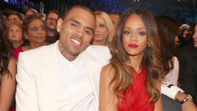 Rihanna-Chris Brown Disebut Masih Berhubungan Baik
