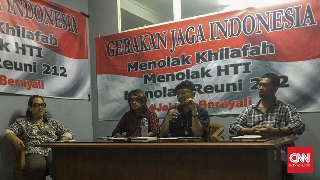 Pimpinan GJI Boedi Djarot menyebut dirinya hanya menonton pembakaran poster Rizieq Shihab dalam demo peringatan Kudatulidi depan DPR.