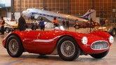 FOTO: Lelang Mobil Antik Eropa Senilai Rp571 Miliar Balai lelang Artcurial memperkenalkan koleksi mobil antik senilai US$40 juta (Rp571 miliar) yang akan dilelang di acara Retromobile pada 8-10 Februari 2019.