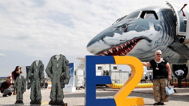 Boeing dan Embraer Brasil akan melanjutkan rencana peleburan usaha (merger), setelah Presiden Brasil Jair Bolsonaro sepakat terhadap transaksi bisnis tersebut.
