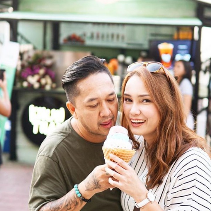 <p>Ini dia, Bun, <a href="https://hot.detik.com/celeb/d-3977923/feby-febiola-dan-franky-sihombing-bahas-soal-pelakor" target="_blank">Feby Febiola</a> setelah menikah dengan Franky Sihombing pada 2016. Feby terlihat flawless banget ya. (Foto: Instagram @febyfebiola_)  </p>