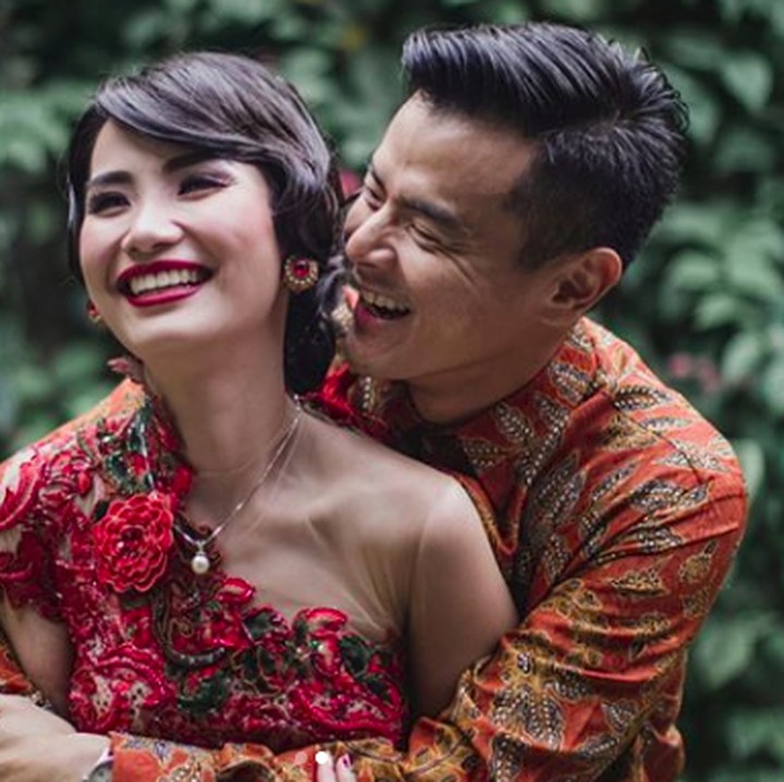 <p>Fiona Anthony yang berprofesi sebagai pramugari, dikatakan Dion, sangat mengerti dirinya yang berprofesi sebagai aktor. (Foto: Instagram/sweet.escape via fionaanthony)</p>