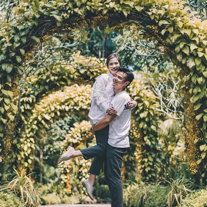 <p>Kini mereka lagi menikmati masa-masa berdua dulu, asyiknya! (Foto: Instagram/fionaanthony)</p>