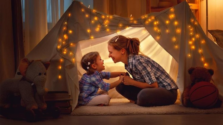 Jadi single parent? Bunda jangan lupa bahagia ya. Berikut tips tetap bahagia meski jadi orang tua tunggal.