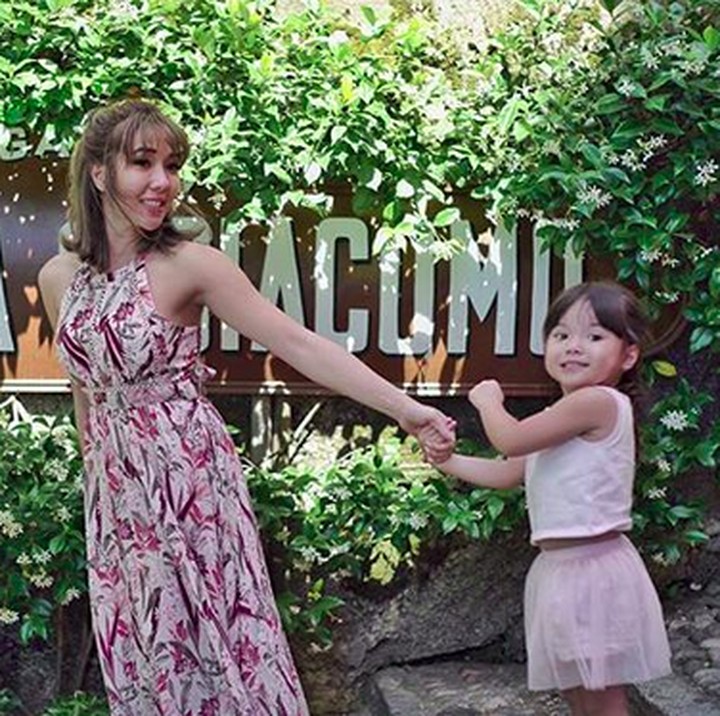 <p>Siapa yang nggak tahu Gempita Nora Marten? Si imut anak dari Gisella Anastasia dan Gading Marten ini, juga nggak kalah eksis bareng Bunda Gisel di medsosnya. (Foto: Instagram/gisel_la)</p>