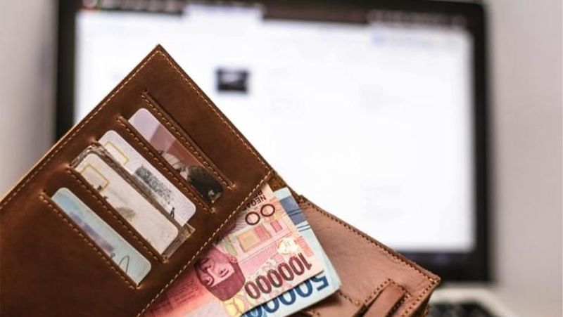 Menjelang pergantian tahun, banyak pekerja yang menantikan bonus akhir tahun.