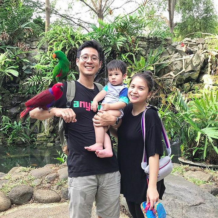 <p>Nggak sangka, Putri Titian yang seimut ini sekarang sudah jadi ibu dari Theodore Iori Liem. Sst, di Instagram-nya, Putri mengumumkan tengah hamil anak kedua lho. Wah, sehat-sehat ya bumil. (Foto: Instagram/putrititian)</p>