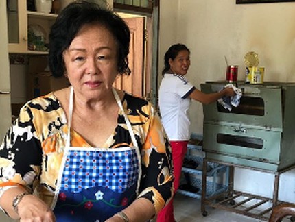 Kenangan Masa Kecil Di Balik 'Kue Buatan Mama Ahok'