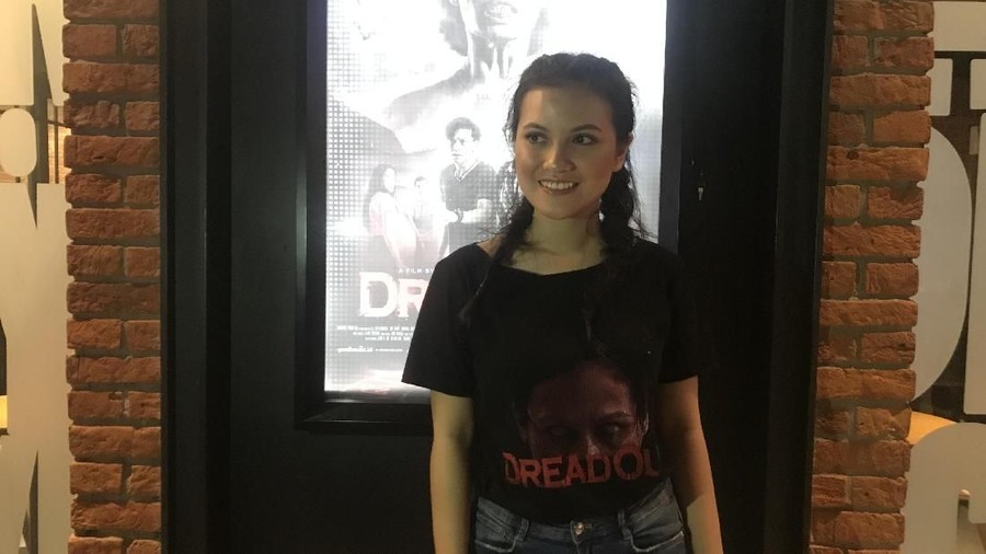 Marsha Aruan berperan sebagai sosok centil di film DreadOut. Tapi sejatinya, Marsha belum kenal betul genre game horor itu. 