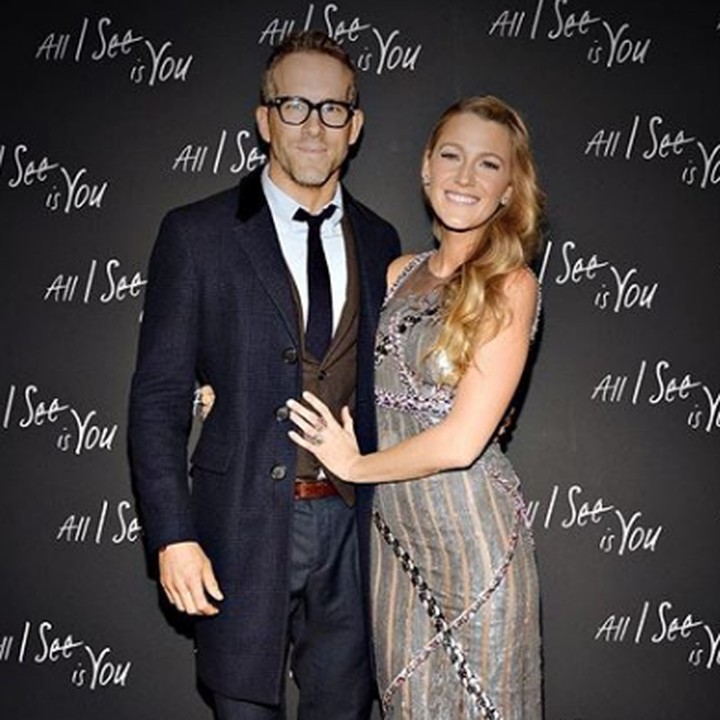 <p>Selain menjadi bintang film, keduanya memiliki usaha minuman. ada yang tahu nggak, Bun? (Foto: Instagram @blakelively)</p>