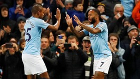 Chelsea Hukum 4 Suporter Pelaku Rasial Terhadap Sterling