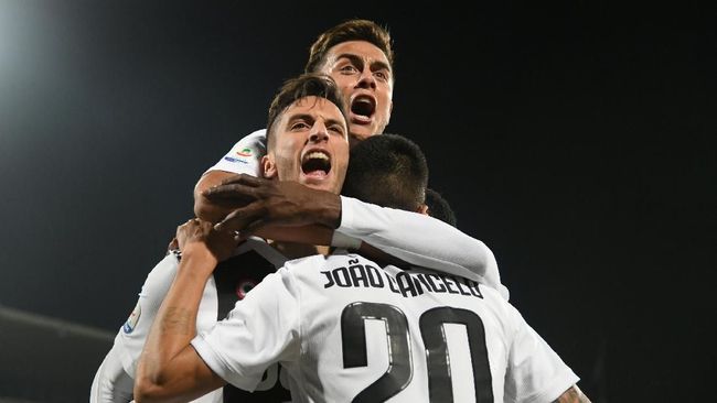 Ronaldo Cetak Gol, Juventus Taklukkan Fiorentina Juventus berhasil menang telak atas tuan rumah Fiorentina dalam laga Liga Italia. Cristiano Ronaldo mencetak satu gol di laga ini.