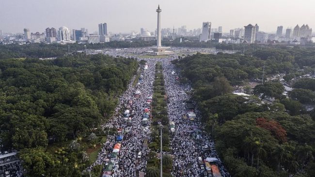 Netizen Sindir PA 212 Protes Ahok Jadi Bos BUMN