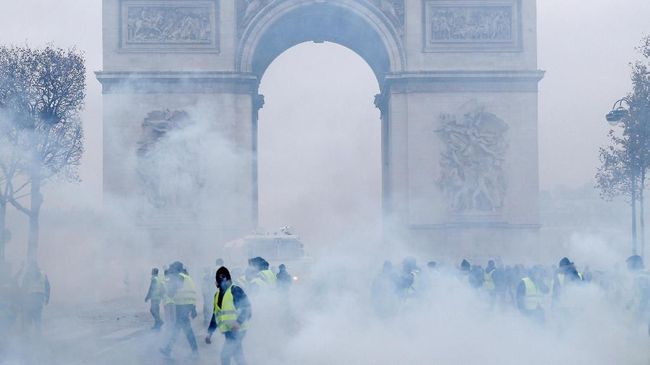 Nelangsa Paris Ditinggal Turis Akibat Kerusuhan