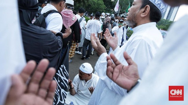Didin menegaskan umat Islam harus berjamaah menguatkan penerapan ekonomi syariah di Indonesia. Ia meminta umat Islam mulai meninggalkan praktik riba.
