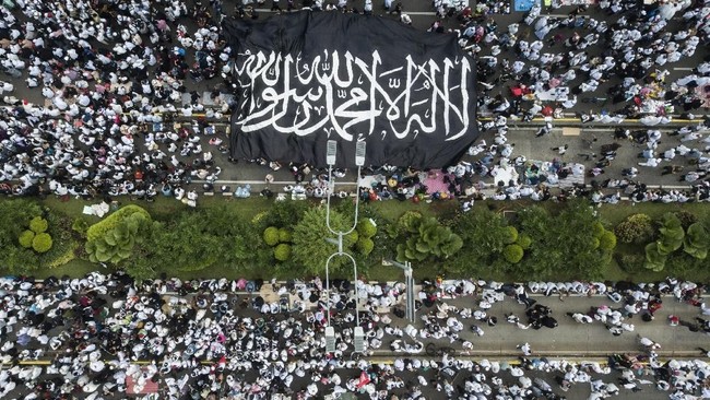 GNPF Ulama sudah mengantongi izin dari pihak berwenang seperti kepolisian dan Gubernur DKI untuk menggelar reuni 212 pada 2 Desember mendatang.