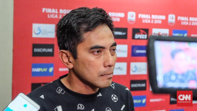 Netizen di jagad Twitter menggaungkan tanda pagar #BCSMelawan usai didepaknya pelatih Seto Nurdiantoro dari posisi tim pelatih PSS Sleman.