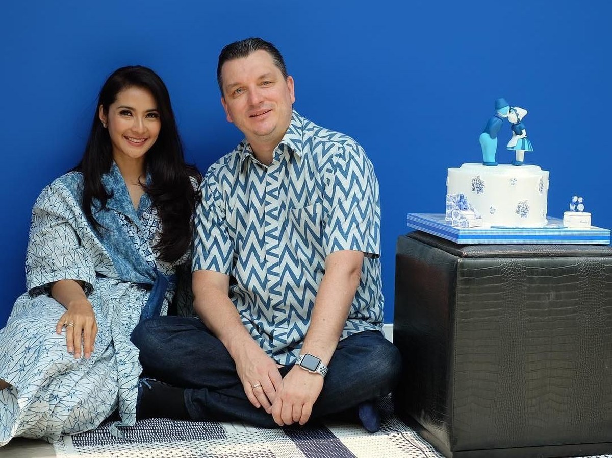 Pernikahan Priyanka Chopra dan Nick Jonas dapat simpati besar dunia&period; Namun selain mereka enam artis ini juga pilih menikah dengan pria beda negara&period; Siapa saja&quest;