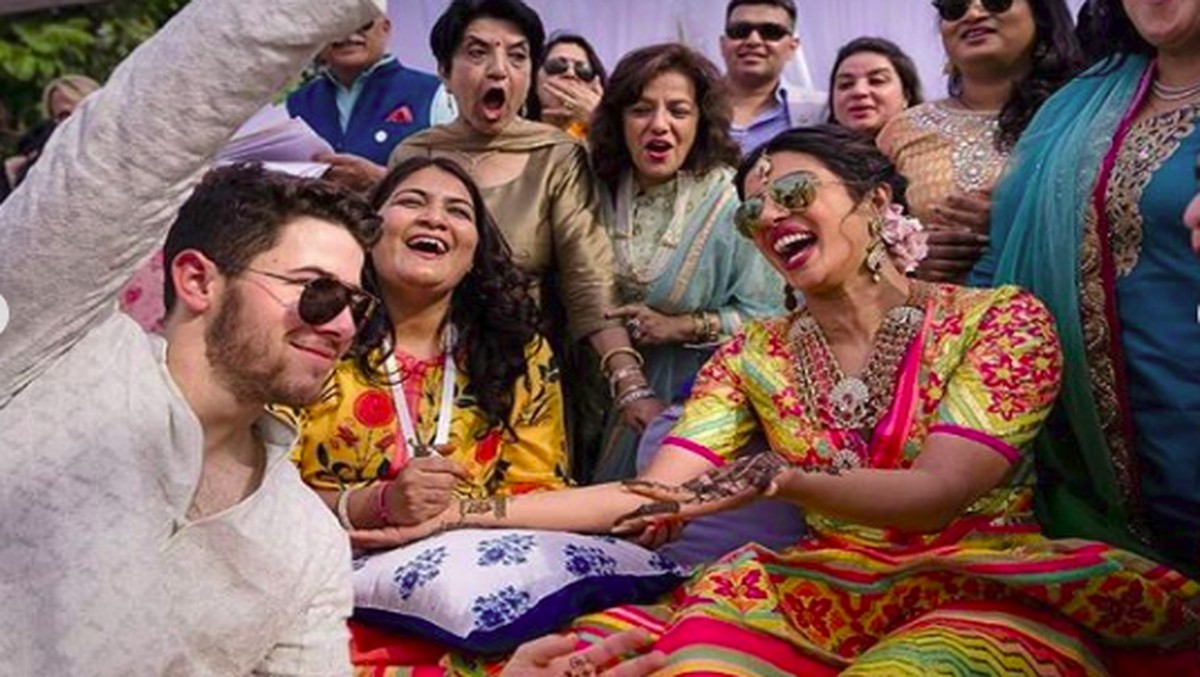 Mengintip kemeriahan pernikahan Priyanka Chopra dan Nick Jonas yang penuh tawa dan warna&period;