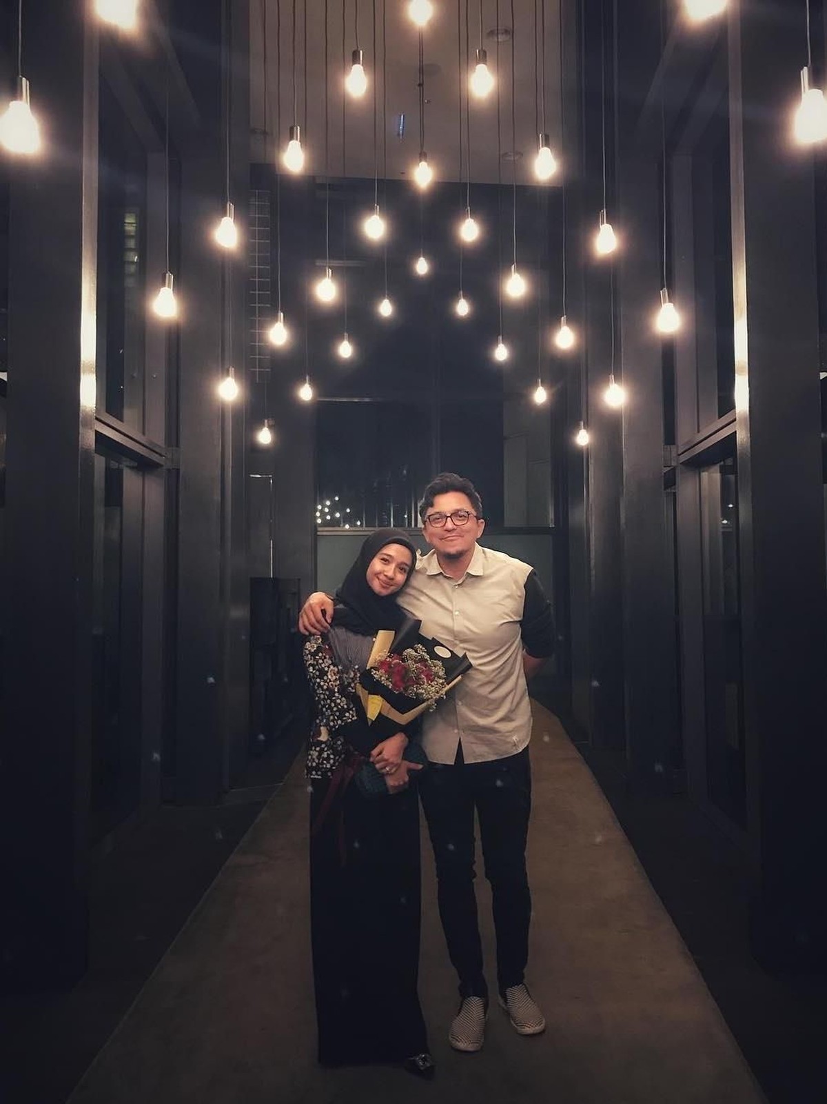 Pernikahan Priyanka Chopra dan Nick Jonas dapat simpati besar dunia&period; Namun selain mereka enam artis ini juga pilih menikah dengan pria beda negara&period; Siapa saja&quest;