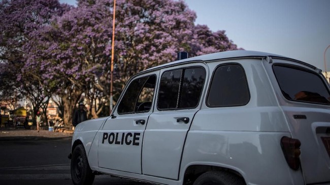 FOTO: Kisah Mobil Klasik Eropa di Madagaskar