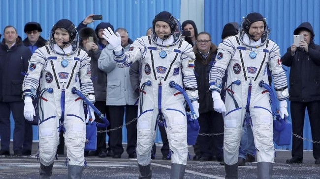 Anne McClain, seorang astronaut NASA diduga melakukan aksi peretasan ketika sedang melakukan misi di Stasiun Luar Angkasa Internasional (ISS).