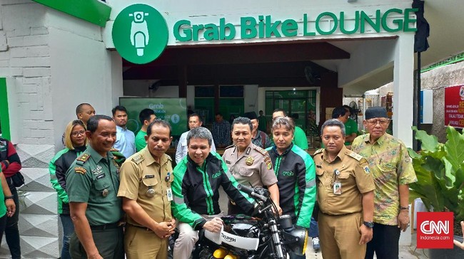 Perusahaan ride hailing Grab meluncurkan GrabBike Lounge kedua di kawasan Kebayoran Lama, Jakarta Selatan, Selasa (4/12).