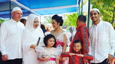 img-title Potret Kehangatan Krisdayanti dan Mantan Istri Raul Lemos