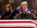 Trump Beri Penghormatan Terakhir untuk George HW Bush