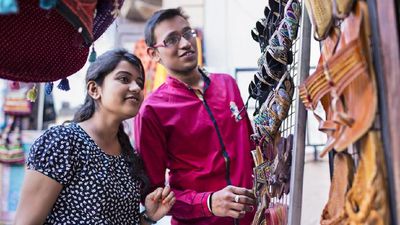 Mobilitas Kuat: Wisnus Melonjak Saat Lebaran, Wisman India Lirik Bali
