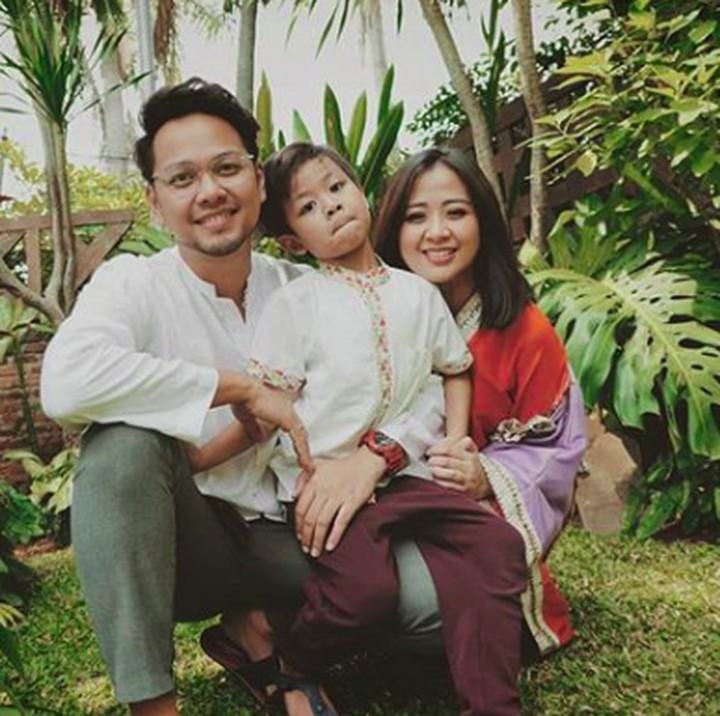 <p>Senyumnya mana nih Alec? Hi-hi-hi. (Foto: Instagram/arlandjoe)</p>