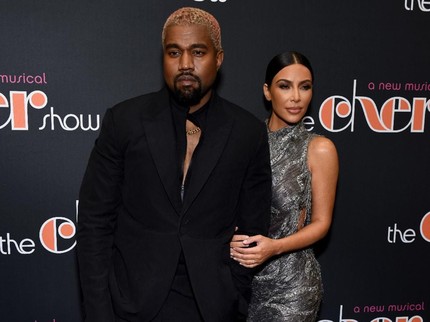 Ultah Pernikahan, Kanye Ajak Kim Kardashian Nonton Konser Celine Dion