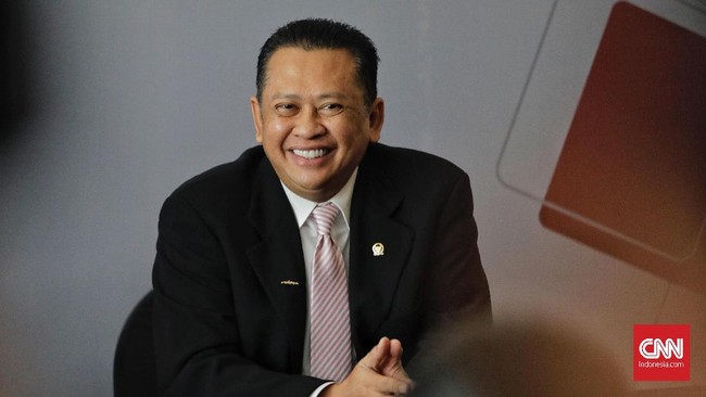 Ketua DPR Bambang Soesatyo menyebut informasi dari Moeldoko adanya 30 terduga teroris menyusup dalam aksi di MK sudah cukup buat aparat melakukan penindakan.