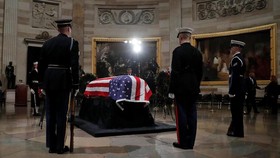 Jasad George HW Bush Mulai Disemayamkan di Gedung Capitol