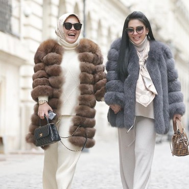 Adik Syahrini Ngaku Dapat Azab di Depan Kabah Saat Umrah